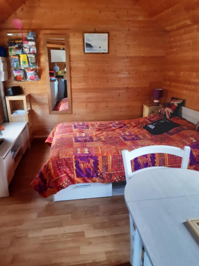Chalet Insolite Saint-Georges-de-Livoye